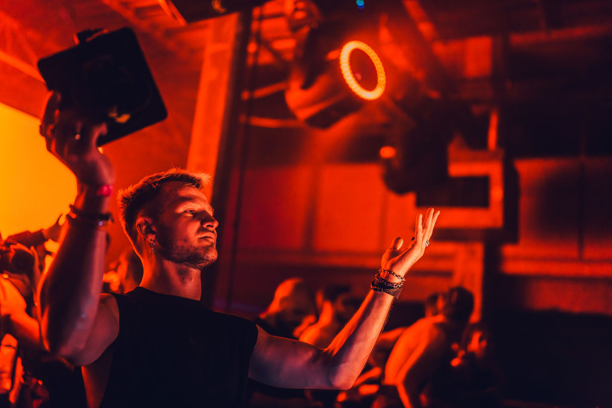 Loading... just a sec